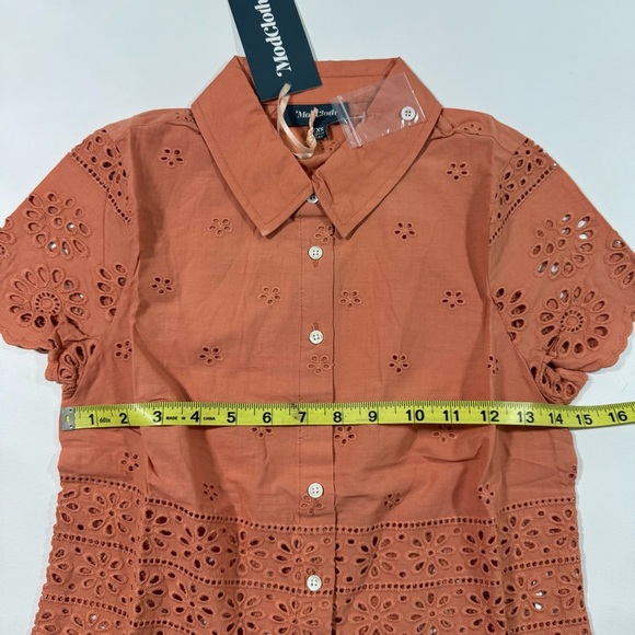 New ModCloth Timeless Eyelet Blouse Button Front Shirt - Picture 6 of 7